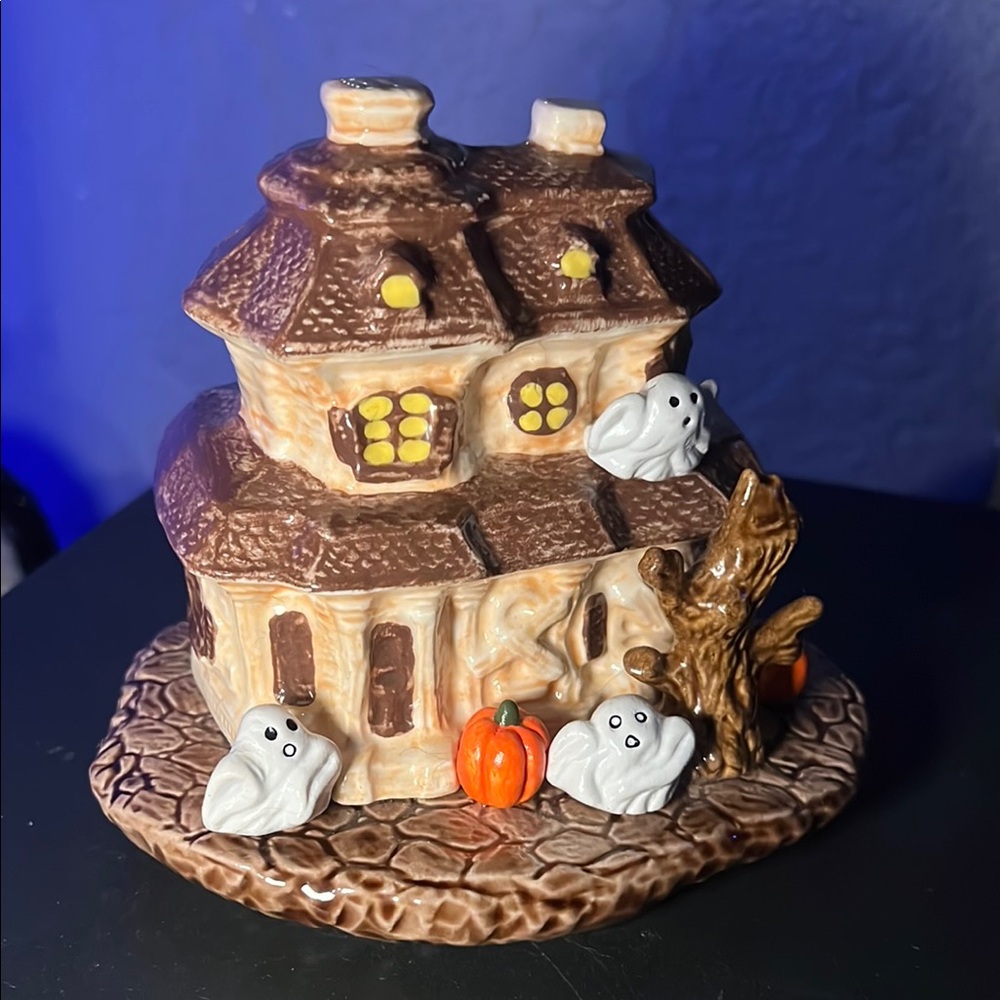 Vintage Nowell Molds Ceramic Haunted House Decor with Ghosts and Pumpkins